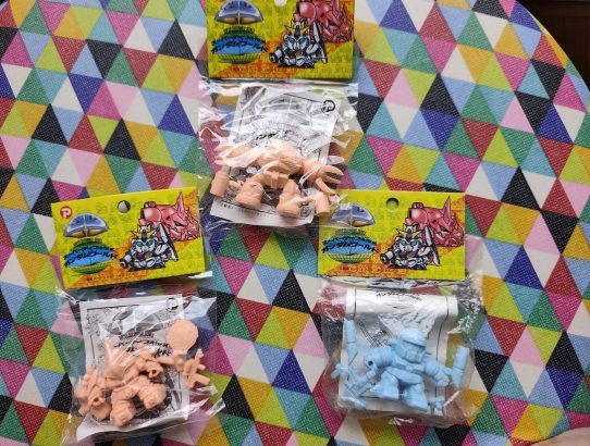 Petites figurines Popy SD Gundam avec accessoires